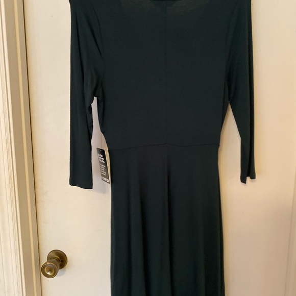 Express dress - Picture 6 of 6
